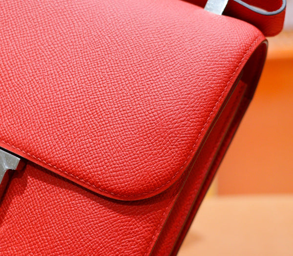 Constance 24 in pelle rossa Epsom con finiture in argento
