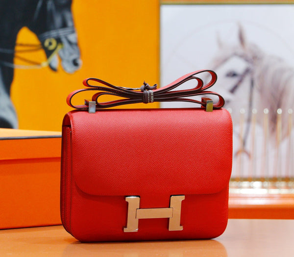 Constance 24 in pelle rossa Epsom con finiture in argento