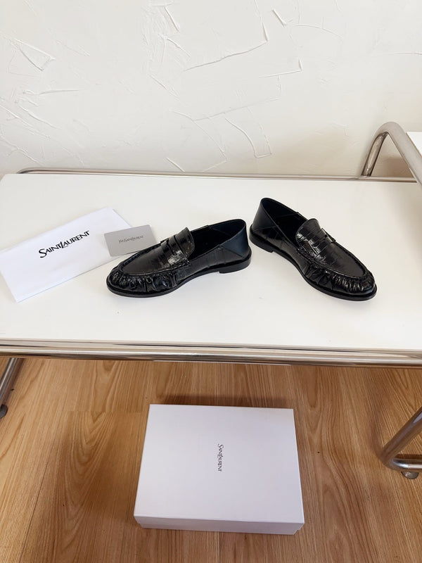 YSL Le Loafer en cuir lisse souple noir