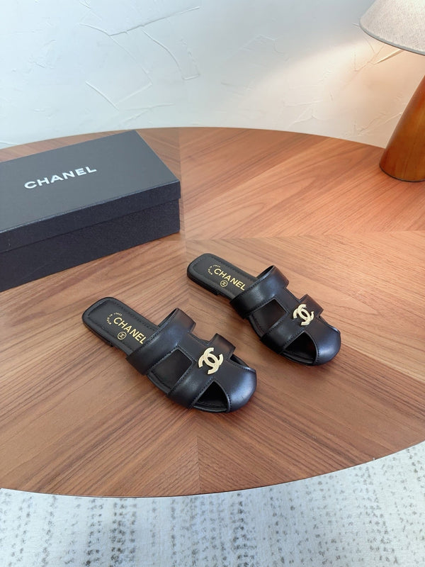 CC 26s Slipper Black Lambskin 827261
