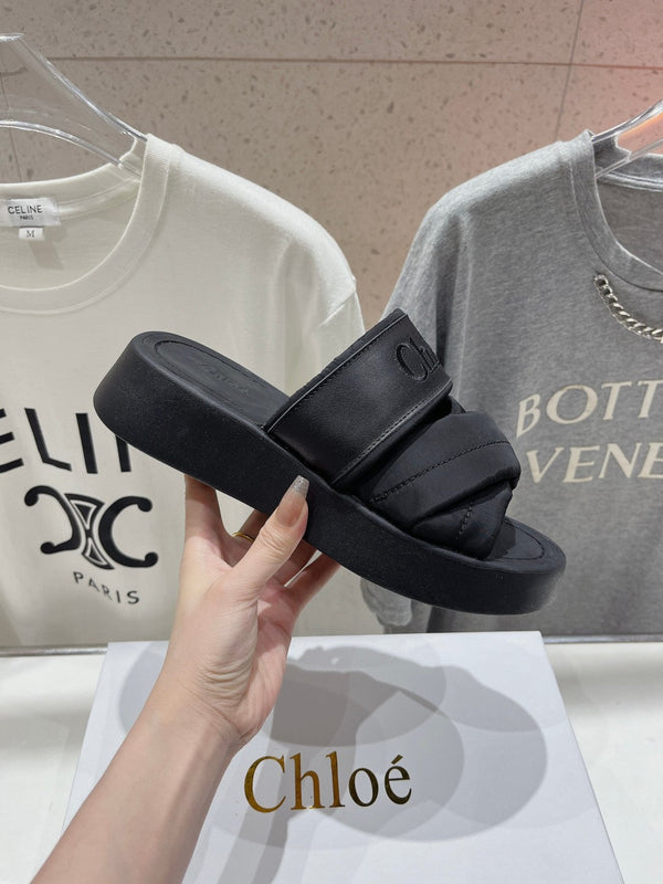 CHLOÉ MILA PLATFORM 5 CM IN NYLON NERO CON LOGO RICAMATO