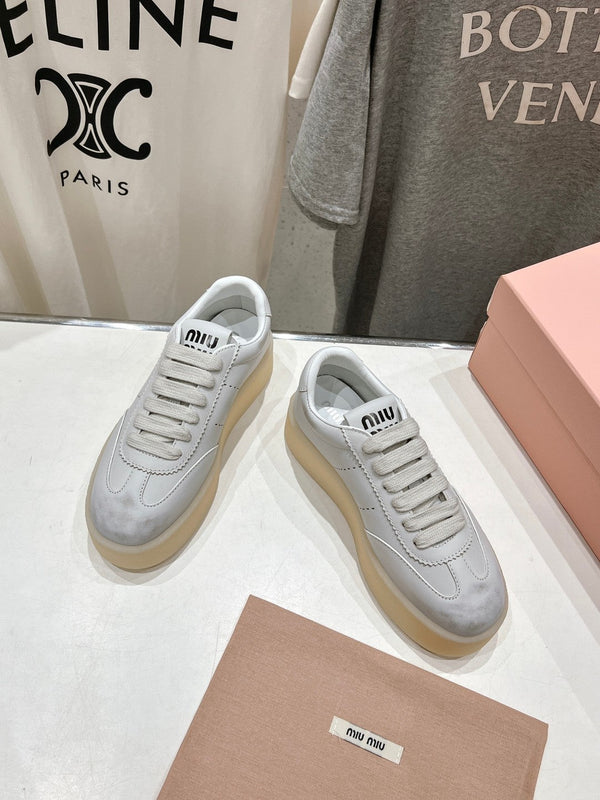 Sneakers Miu Retro in pelle di mucca bianca