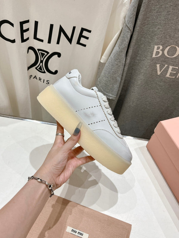 Sneakers Miu Retro in pelle di mucca bianca