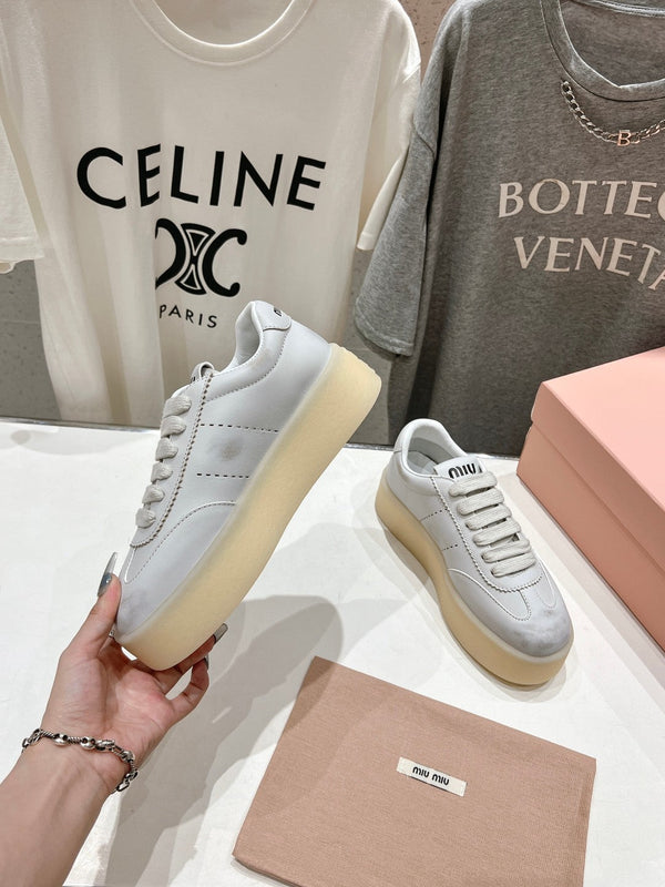 Sneakers Miu Retro in pelle di mucca bianca