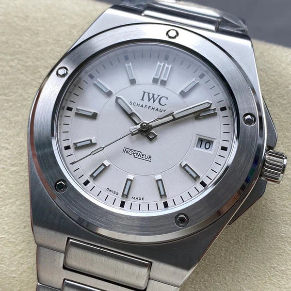 IWC Ingenieur 40 mm Cadran Crème Chiffres Blanc Argent Boîtier Acier