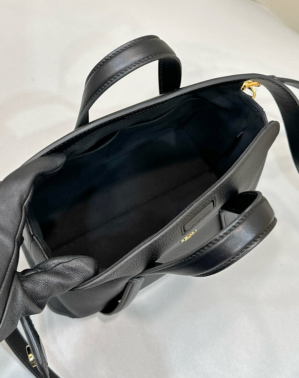 BORSA FENDI 27 IN PELLE DI VITELLO NERA CON FERRAMENTA ORO