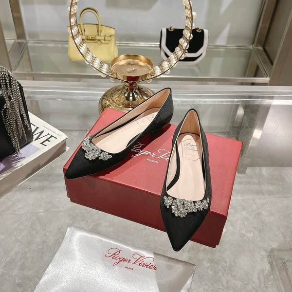 Viv 25 Crystal Diamond Buckle Flats Nero Satin di seta 235396