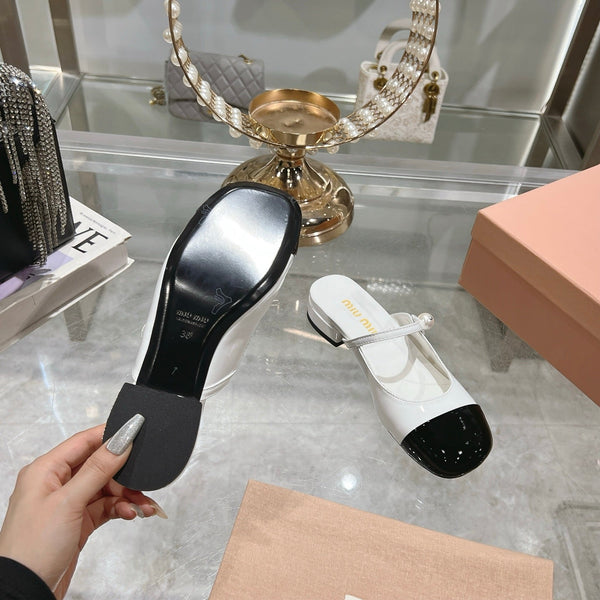 Miu 25C Flat Mule Pelle Verniciata Bianca 235306