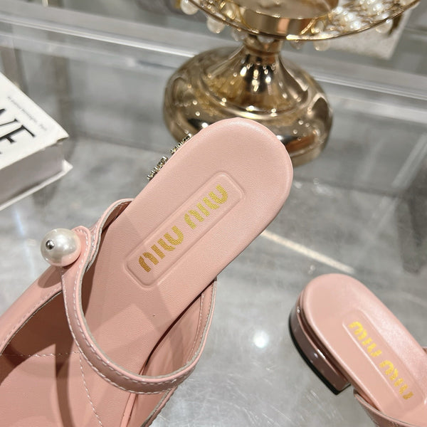 Miu 25C Flat Mule Rosa Pastello Pelle Verniciata 235309