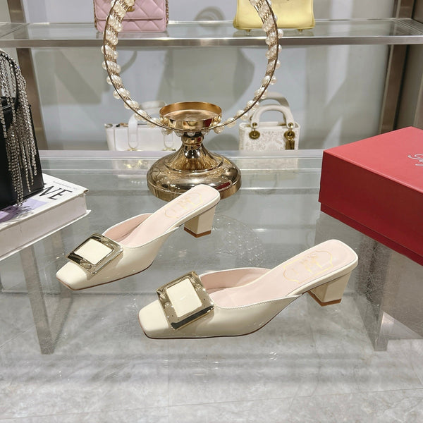 Viv 25 Mules Buckle Beige Patent Leather 235350