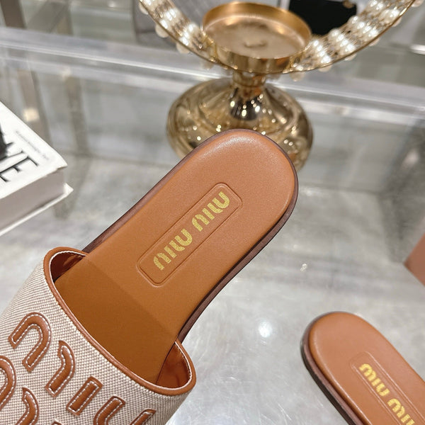 Miu Slippers Brown Leather 235321