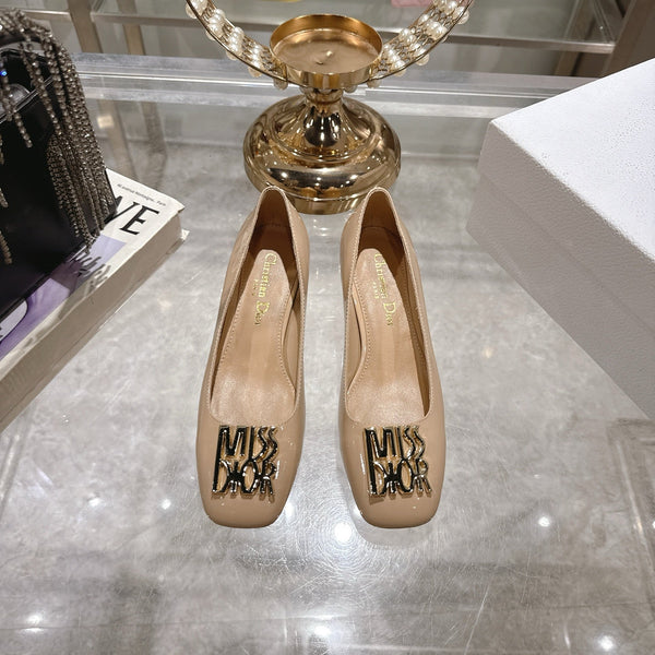 CD 25 Pump Heel Height 3cm Cream Patent Leather 393412