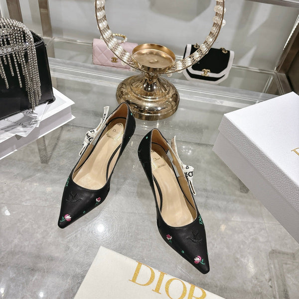 CD 26 High Heel Pump Flower 45 Black Sheepskin Ribbon 679717