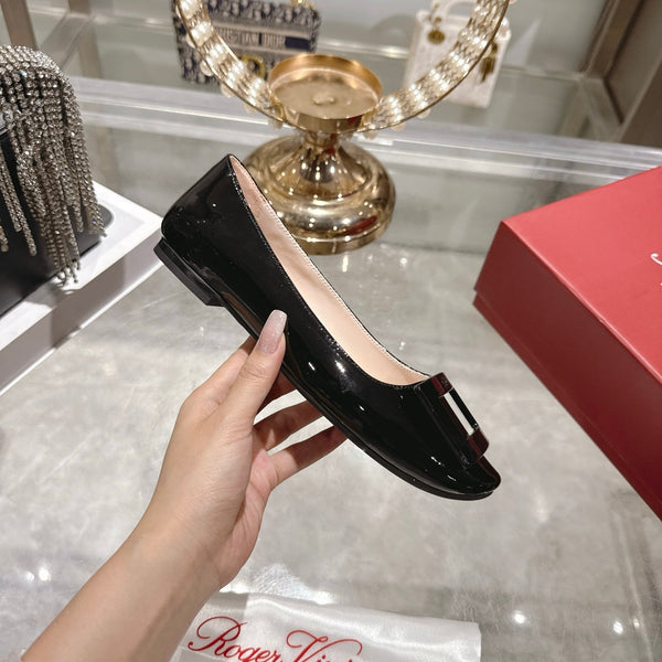 Roger Vivier 26s U Look Ballet Flat Black Leather 679810