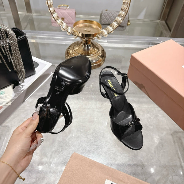 Miu Sandal With Buckle Black Patent Leather 751329