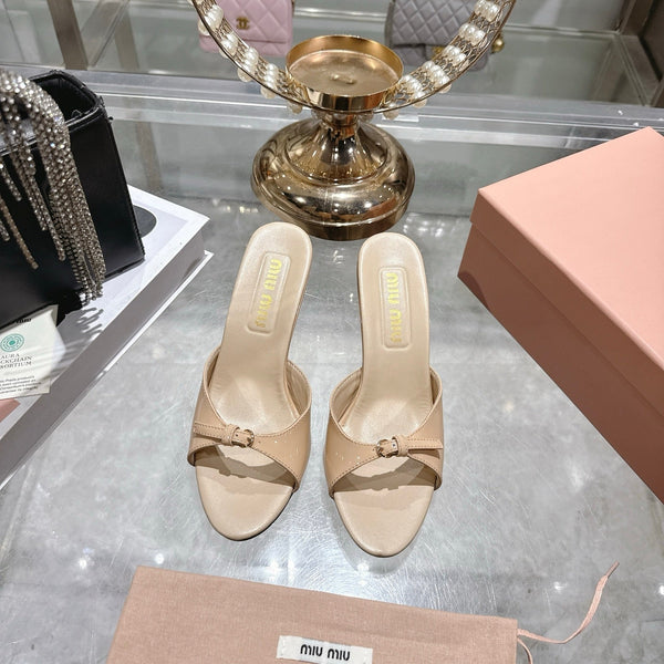 Miu Mules With Buckle Beige Patent Leather 751334