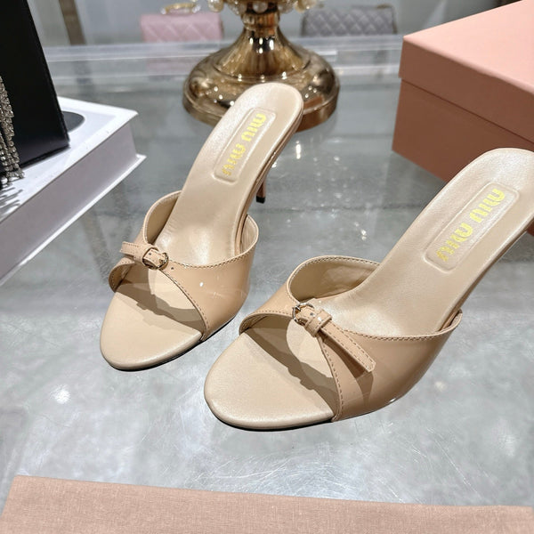 Miu Mules With Buckle Beige Patent Leather 751334
