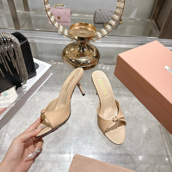 Miu Mules With Buckle Beige Patent Leather 751334