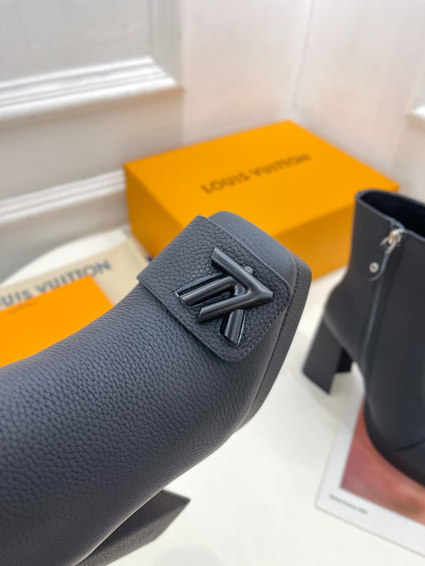 STIVALETTI TACCO BLOCK 9 CM IN VITELLO PEPPLE NERO