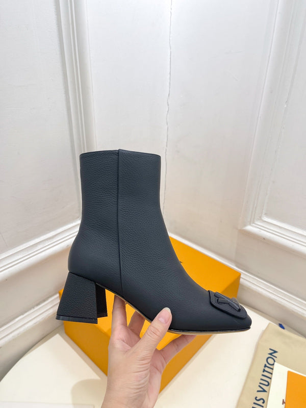 STIVALETTI TACCO BLOCK 5,5 CM IN VITELLO PEPPLE NERO