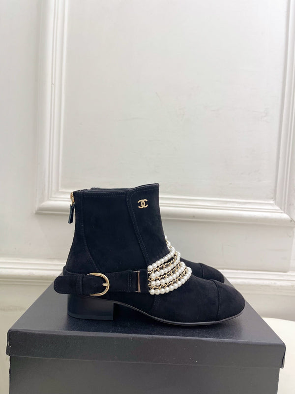 CC Pearl Chain Ankle Boots Booties 35mm Black Suede 425461