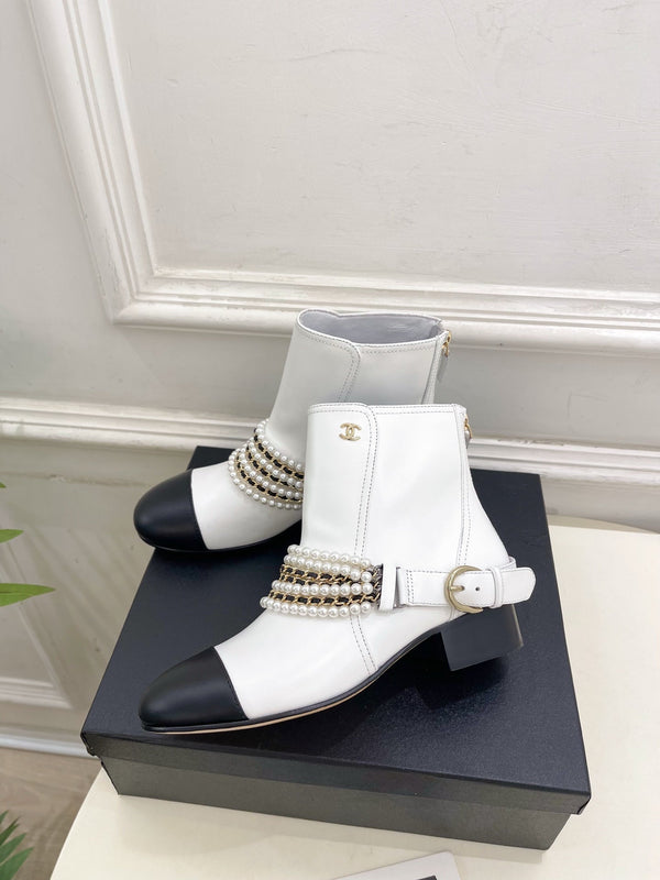 CC Pearl Chain Ankle Boots Booties 35mm Black White Lambskin 425464
