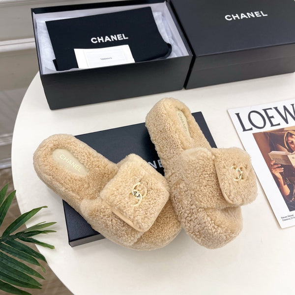 CC 25s Logo Slippers 50mm Beige Wool GHW 435264