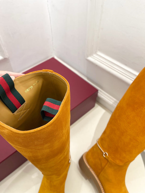Gucci 25𝐬𝐬 hight boots mustard yellow suede 435370