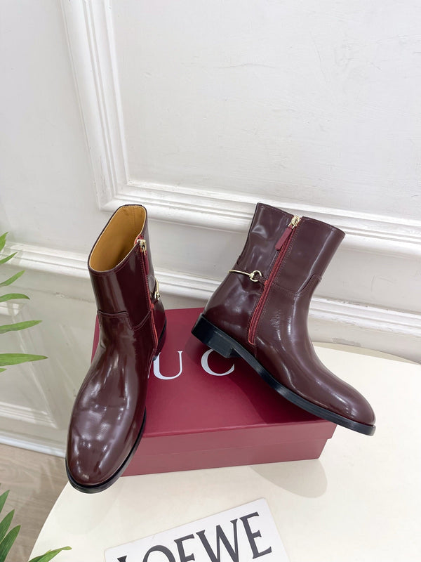 Gucci 25𝐬𝐬 horsebit ankle boots burgundy patent calfskin 435385