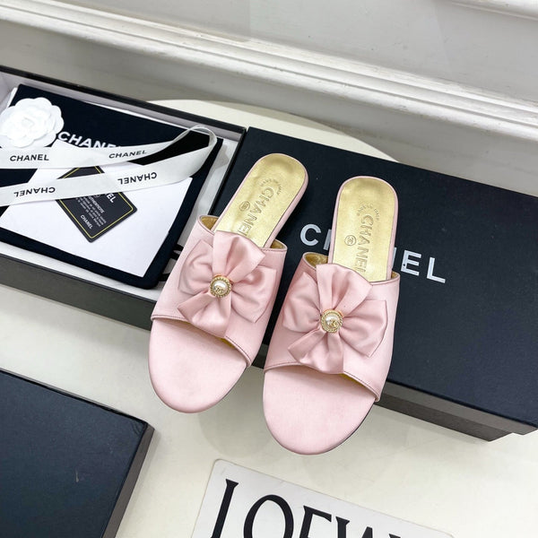 CC 26s Bow Slippers Pink Satin Sheepskin 586899
