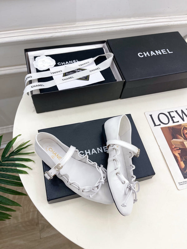 CC 26 SS Ballerines Babies à nœud froncé Mary Jane en veau blanc 586929