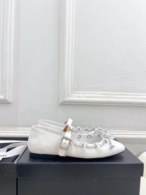 CC 26 SS Ballerines Babies à nœud froncé Mary Jane en veau blanc 586929