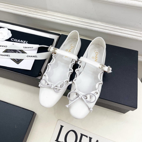 CC 26 SS Ballerines Babies à nœud froncé Mary Jane en veau blanc 586929