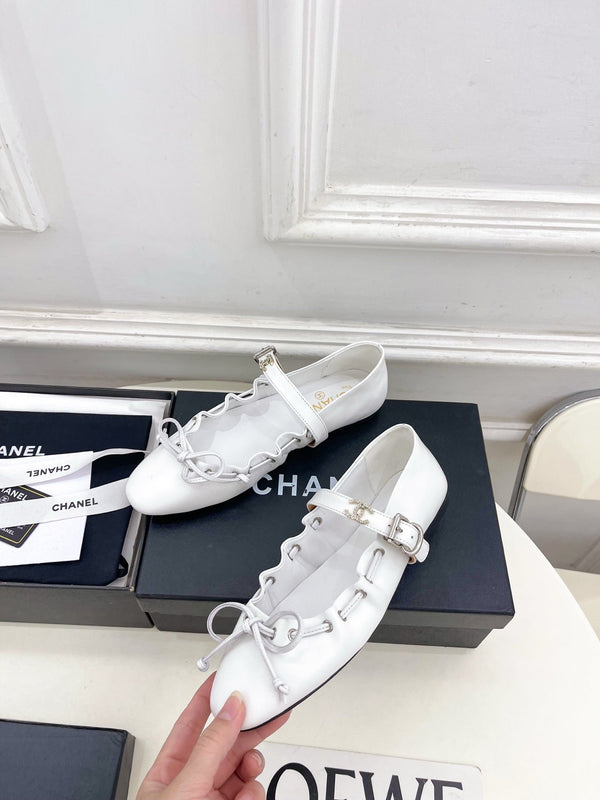 CC 26 SS Ballerines Babies à nœud froncé Mary Jane en veau blanc 586929