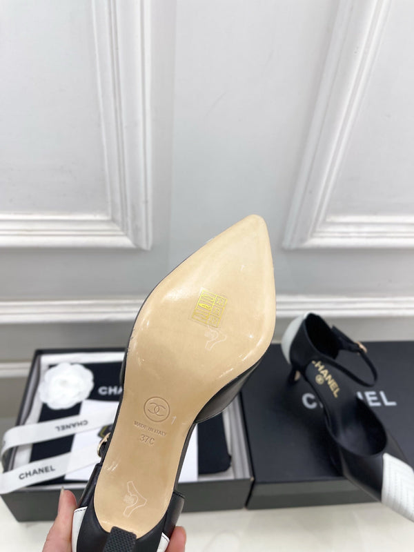 CC 26 SS Double C Bride arrière 7,5cm Cuir de veau blanc noir 586934