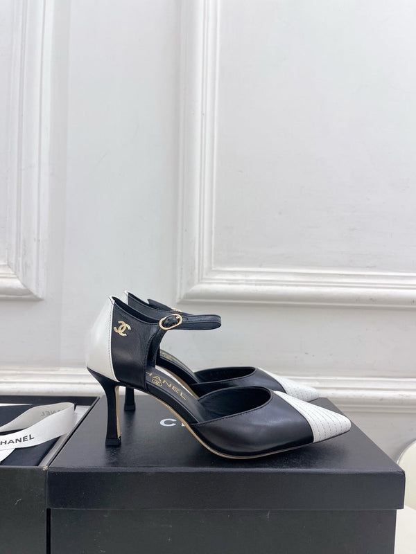CC 26 SS Double C Bride arrière 7,5cm Cuir de veau blanc noir 586934