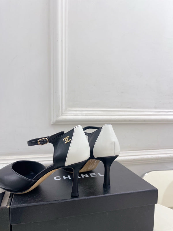 CC 26 SS Double C Bride arrière 7,5cm Cuir de veau blanc noir 586934