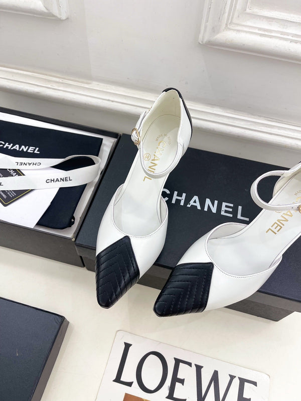 CC 26 SS Double C Bride à l'arrière 7,5cm Noir Blanc Cuir de veau 586935