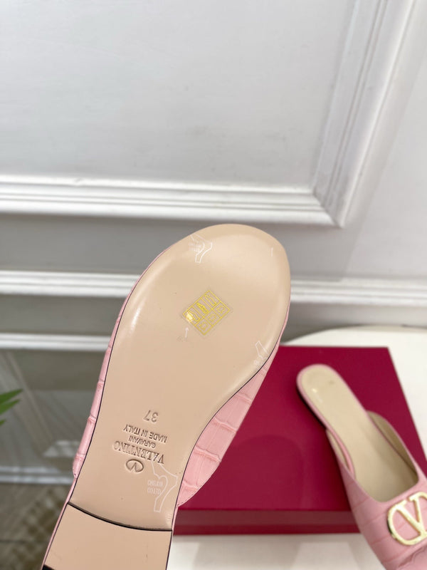 Vlogo Slides Pink Croc-Embossed Leather 746267