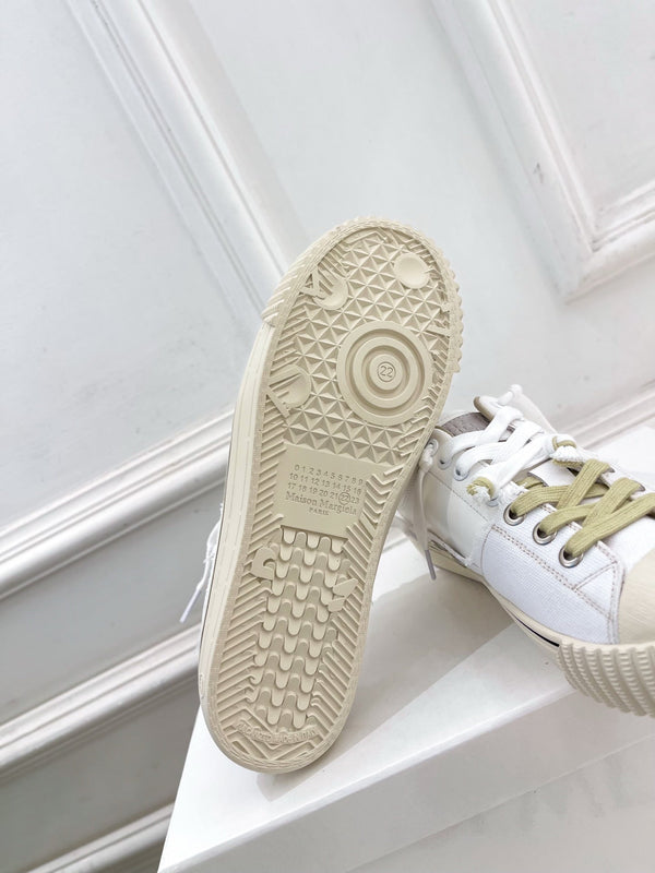 MM 26s New Evolution Sneakers Grey Cream Canvas Calfskin 947484