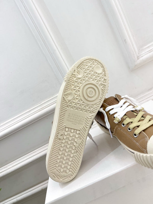 MM 26s New Evolution Sneakers Brown Calfskin 947486