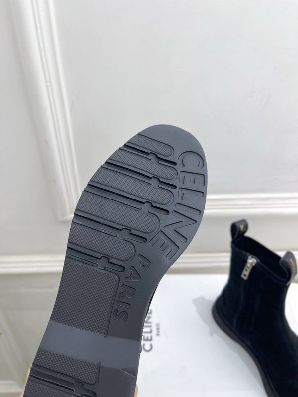 CE 26s Flow Zipped Ankle Boots Black Suede 947590