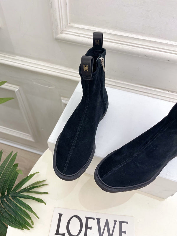 CE 26s Flow Zipped Ankle Boots Black Suede 947590