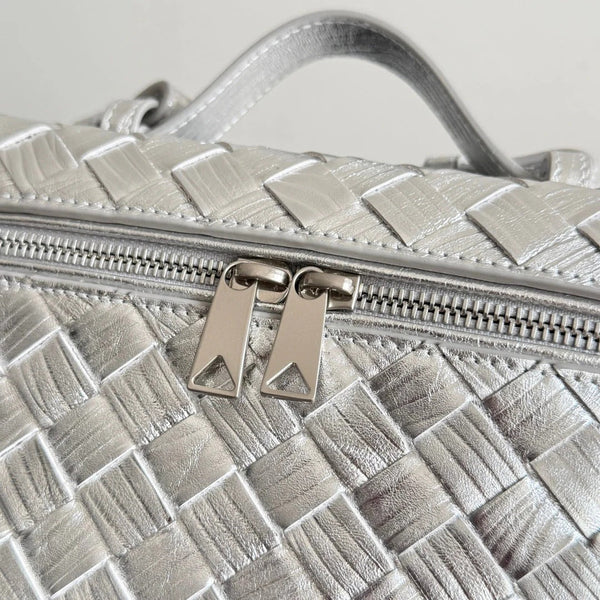 Bottega Veneta 2026 Bang Bang Vanity Case 22cm Cuir Laminé Argenté 137084