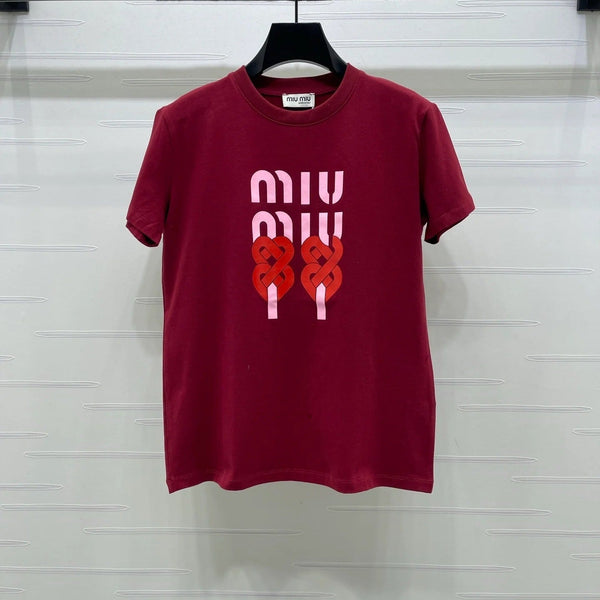 T-shirt Miumiu 2026 en coton rouge et blanc à manches courtes et col rond avec lettres