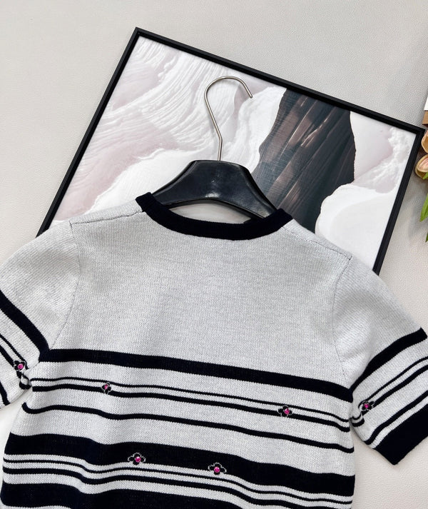 Chanel 2026 Top à manches courtes en maille rayée Noir Blanc Laine Nylon