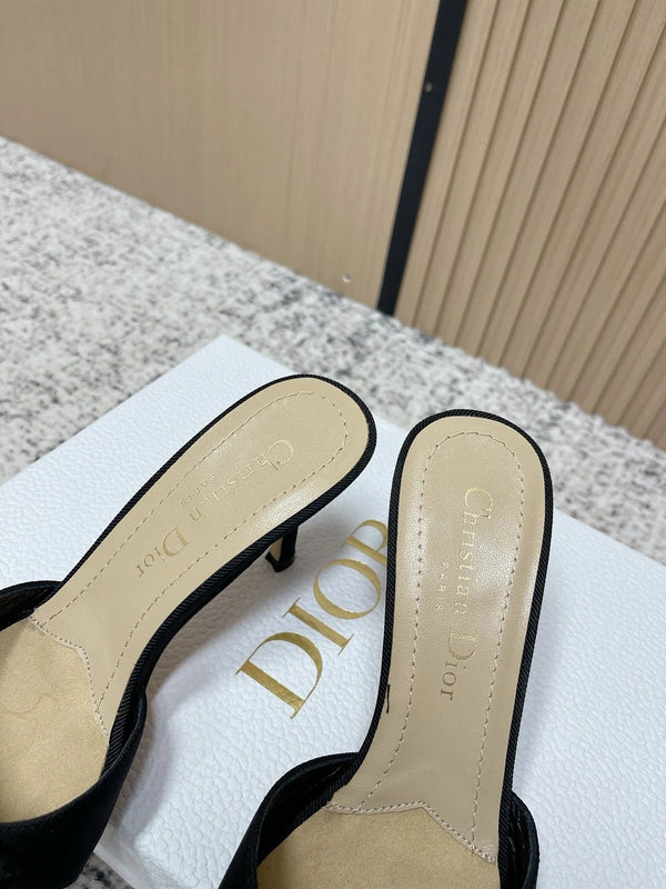 CD 26s Mocassins à talons hauts 75 Noir Beige Toile Cuir 643490