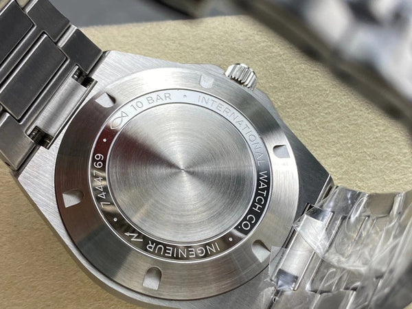 IWC Ingenieur 40 mm Cadran Crème Chiffres Blanc Argent Boîtier Acier