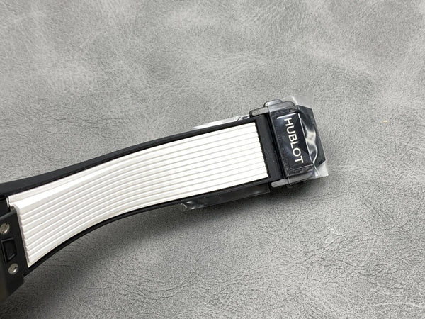 Hublot Big Bang Unico Black Magic 42mm White Rubber Strap