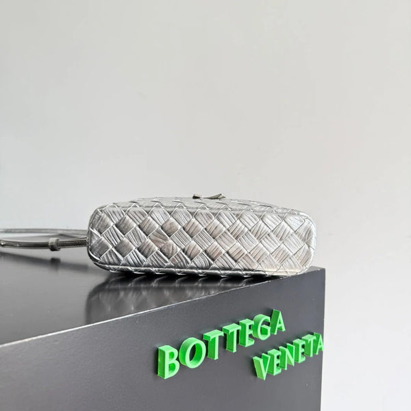 Bottega Veneta 2026 Bang Bang Vanity Case 22cm Cuir Laminé Argenté 137084